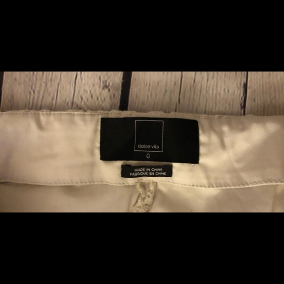 EUC Dolce Vita ivory solid shorts - Size 0 - Picture 6 of 6
